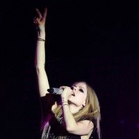 Avril Lavigne performs live at La Fete de L Humanite photos | Picture 79060